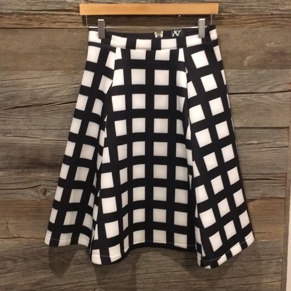 Black and White checked neoprene midi skirt - Picture 1 of 3